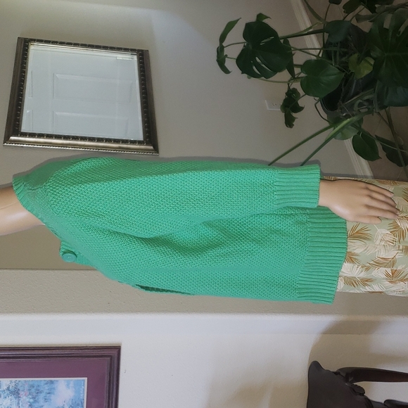 LL Bean L button waffle knit crisp apple green contrasting ribbed hems - Picture 3 of 9